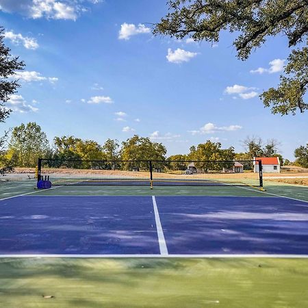 Container Home With Rooftop Views And Pickleball-Pecan Grove Bellmead ภายนอก รูปภาพ