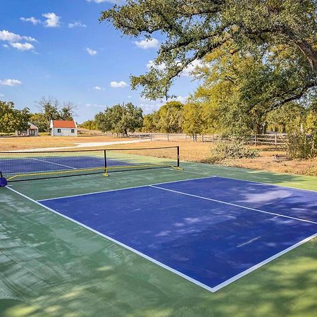 Container Home With Rooftop Views And Pickleball-Pecan Grove Bellmead ภายนอก รูปภาพ