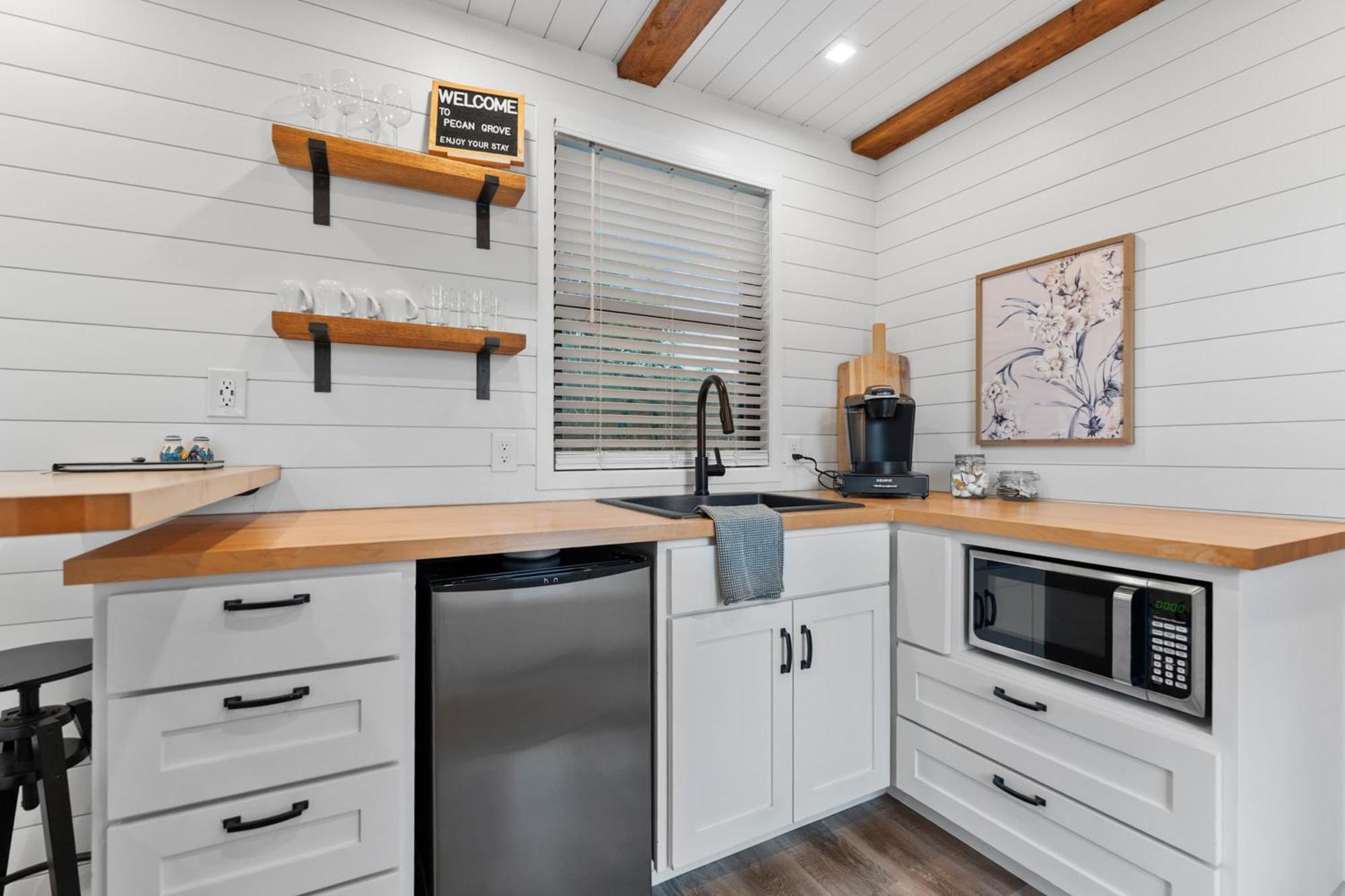 Container Home With Rooftop Views And Pickleball-Pecan Grove Bellmead ภายนอก รูปภาพ