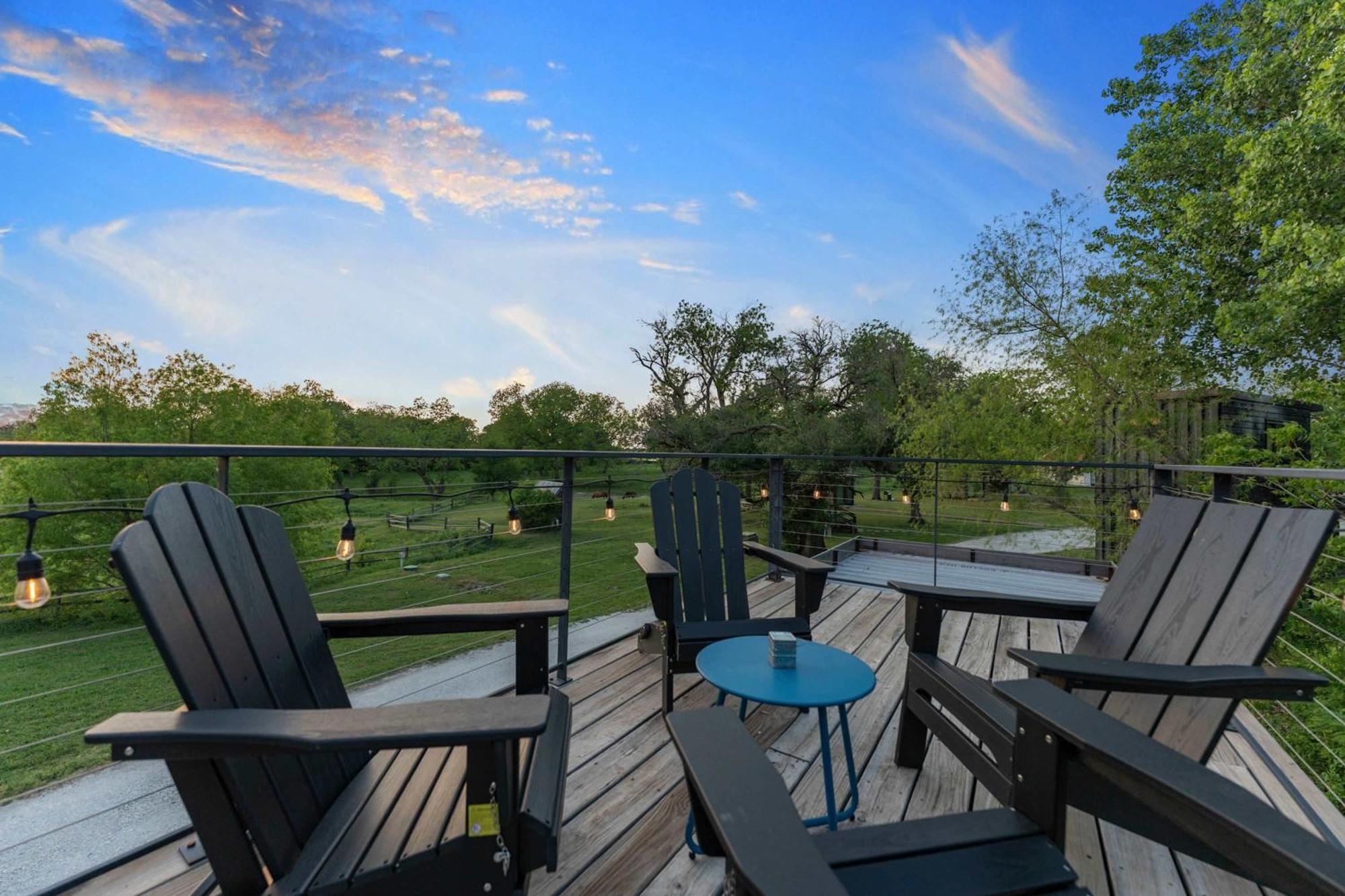 Container Home With Rooftop Views And Pickleball-Pecan Grove Bellmead ภายนอก รูปภาพ